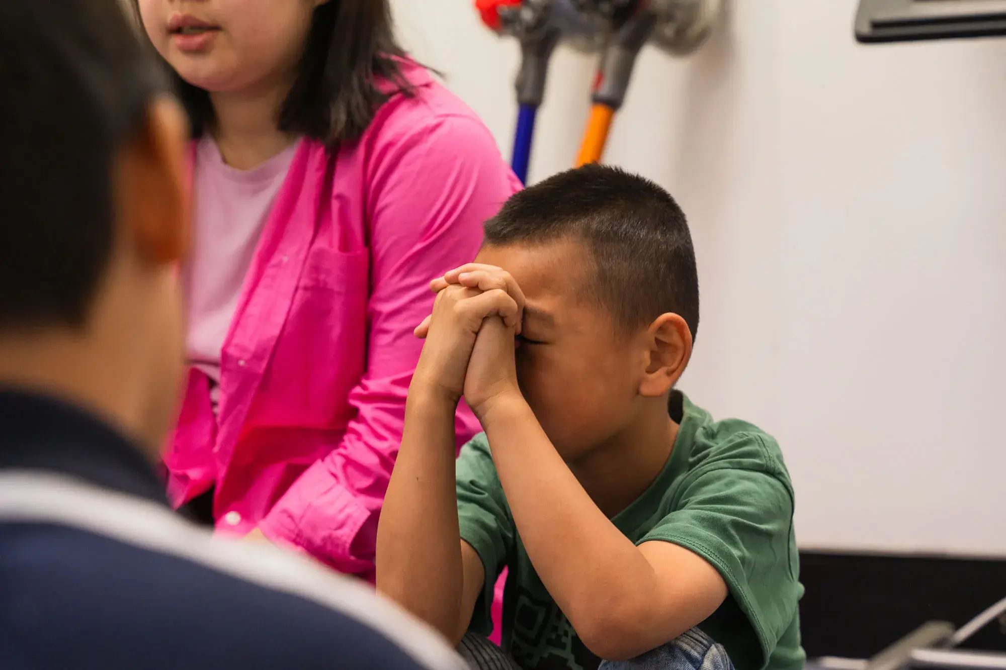 Citygate kids praying - Indonesian church children Mascot Sydney